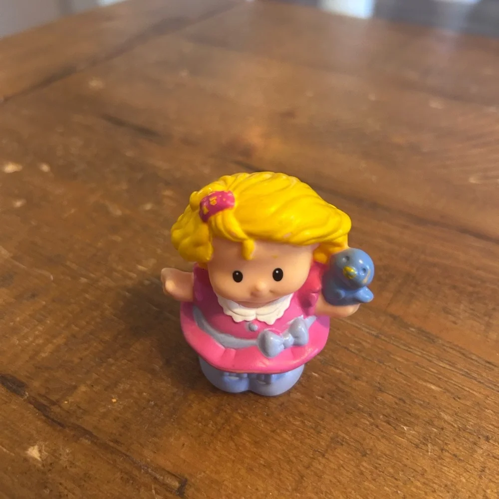 Fisher-Price Little People Sarah Lynn with bird as is